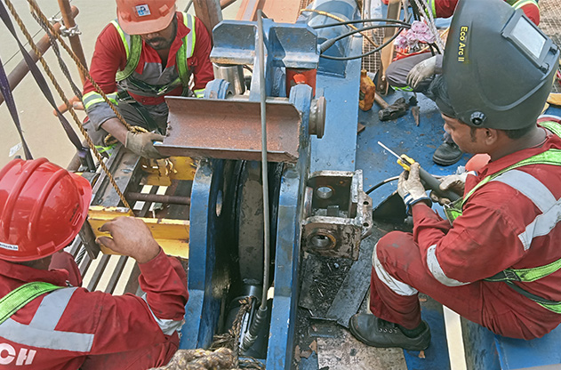 How to Choose the Right Port Crane Maintenance Partner in India