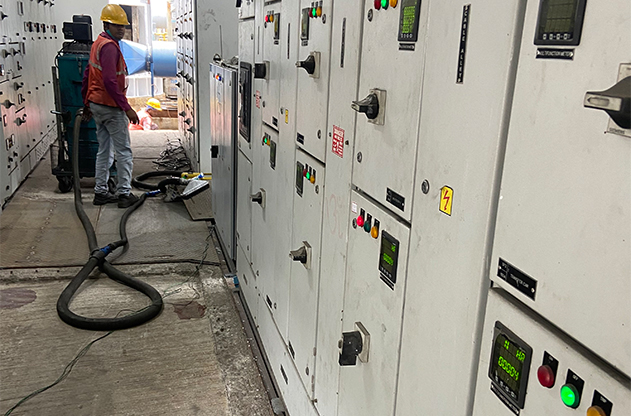 Electrical & Power Panels Used in Port Cranes: Types, Functions and Applications