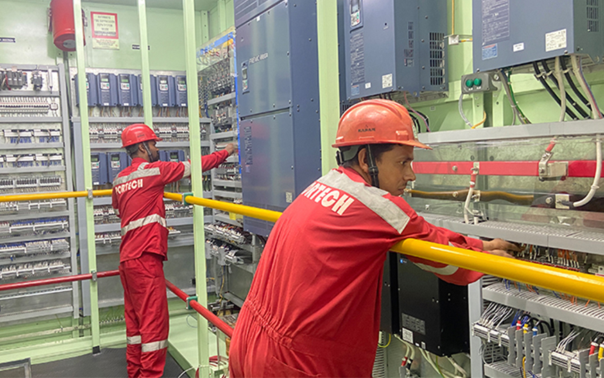 What are the safety precautions during port crane operation?